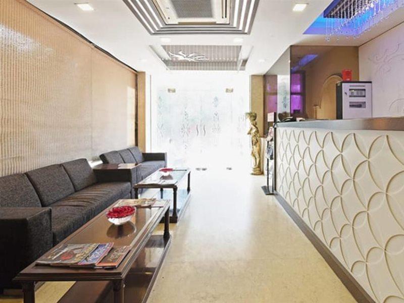 Hotel B Continental 德里 外观 照片
