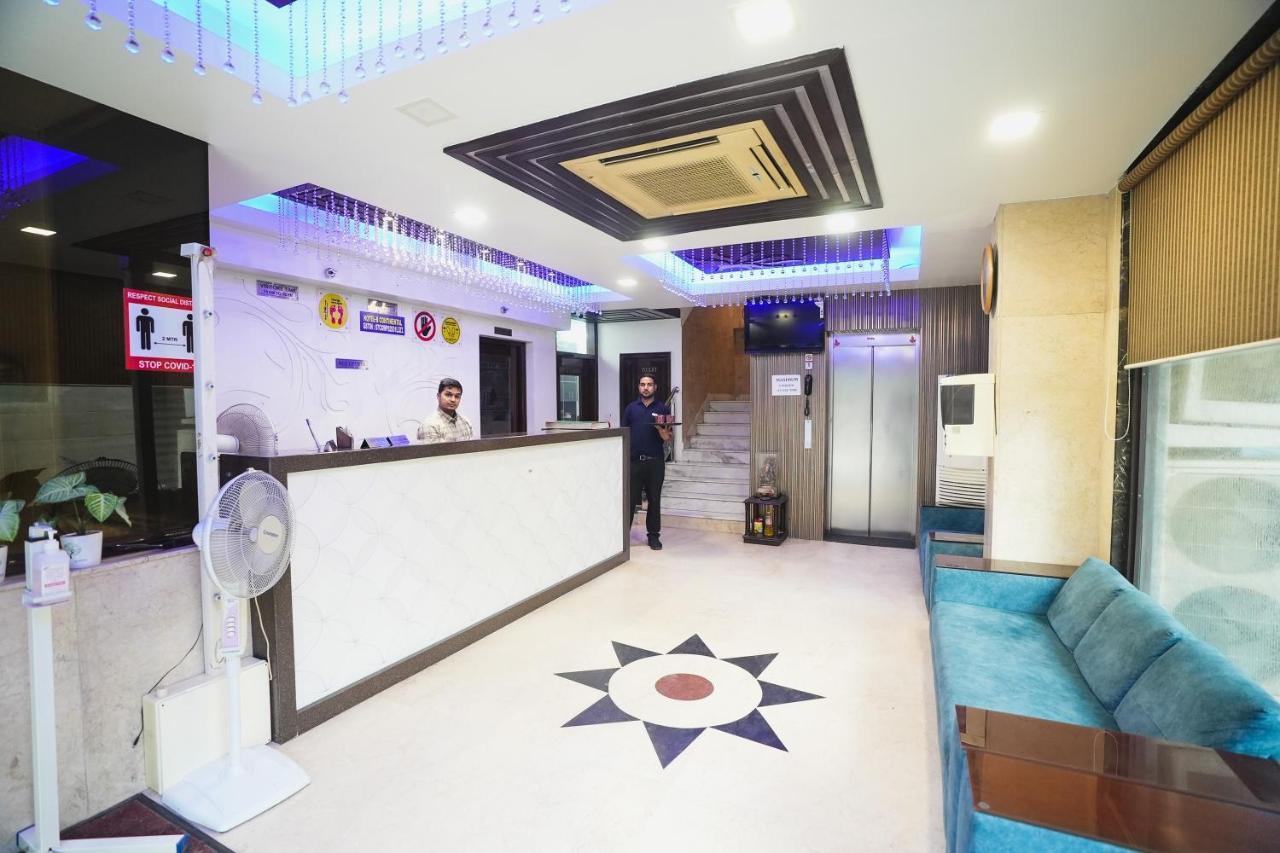 Hotel B Continental 德里 外观 照片
