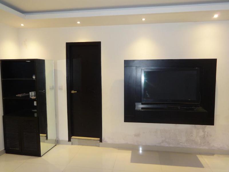 Hotel B Continental 德里 外观 照片
