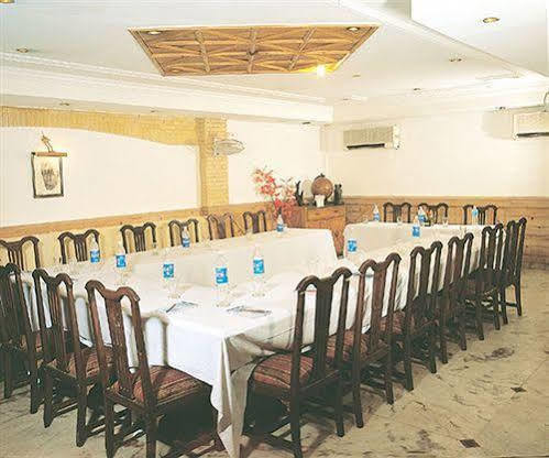 Hotel B Continental 德里 设施 照片