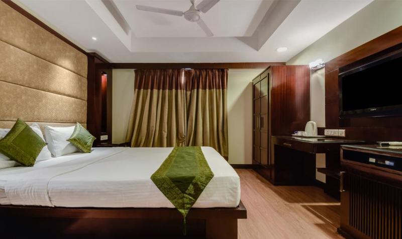 Hotel B Continental 德里 外观 照片